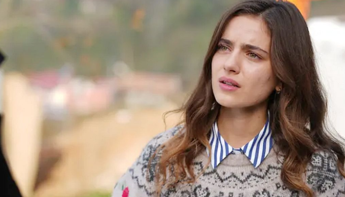 İftar yemeğindeki tarzı eleştirildi! "Biraz saygı" deyince...