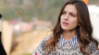 Ava Yaman’ın iftar yemeğindeki tarzı sosya medyayı ikiye böldü! 