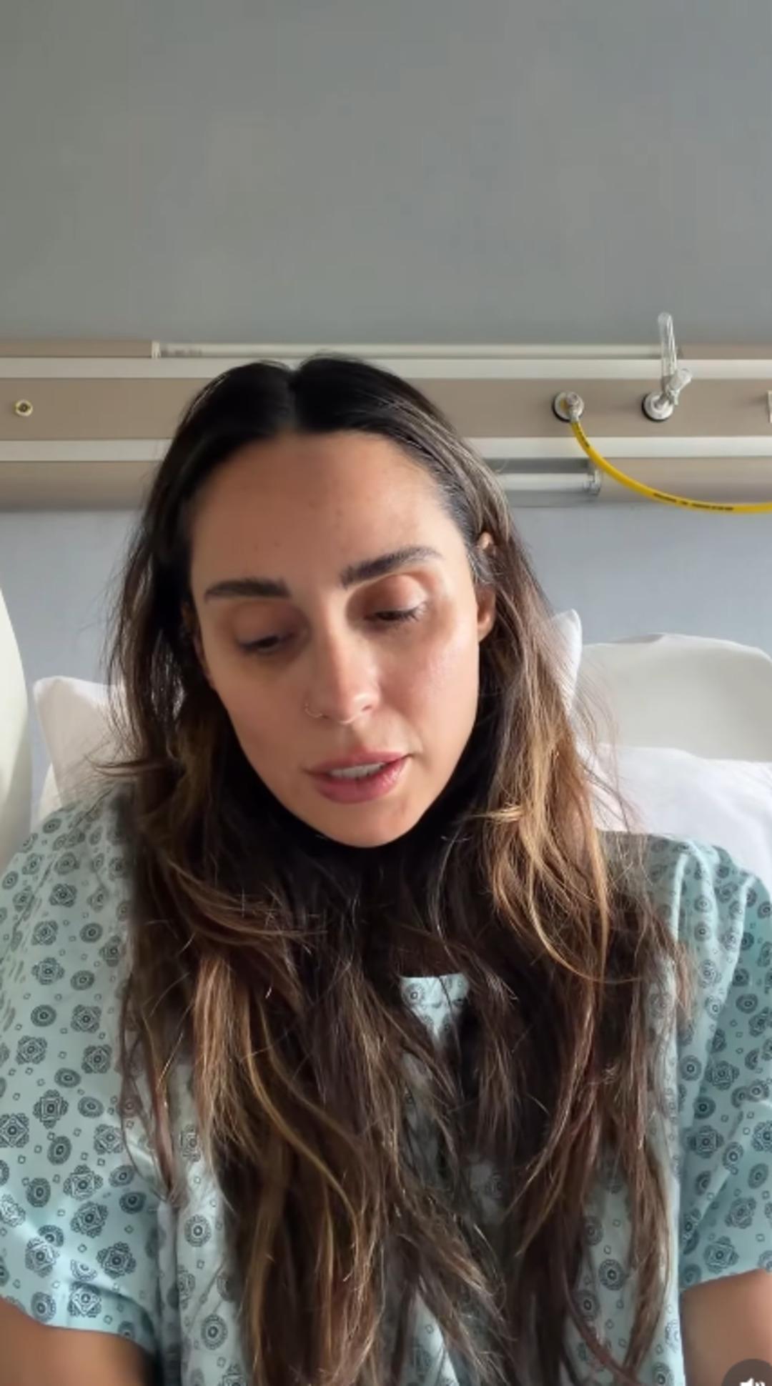 Yasemin Y&uuml;r&uuml;k g&uuml;nlerdir hastanede! Ağlayarak konuştu: Ağrım tarifsiz 2