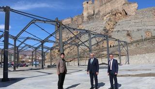 Oltu&rsquo;da modern kapalı pazar yeri projesi devam ediyor