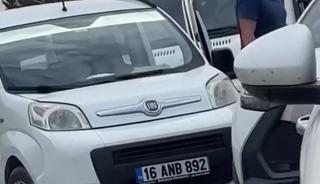 Bursa&rsquo;da trafikte yol verme kavgası