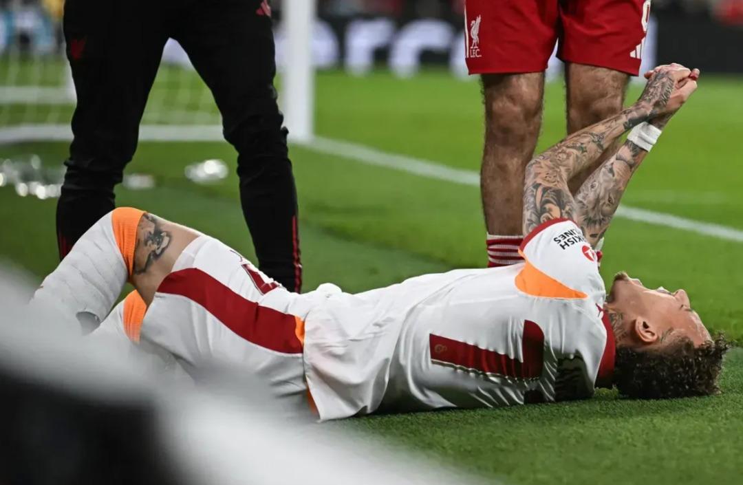 Lang ın parmağı kopmuştu! Galatasaray dan resmi a&ccedil;ıklama: Dava a&ccedil;acağız 3