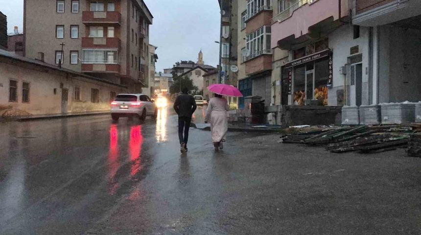 Bayburt&rsquo;ta akşam saatlerinde yağış bekleniyor