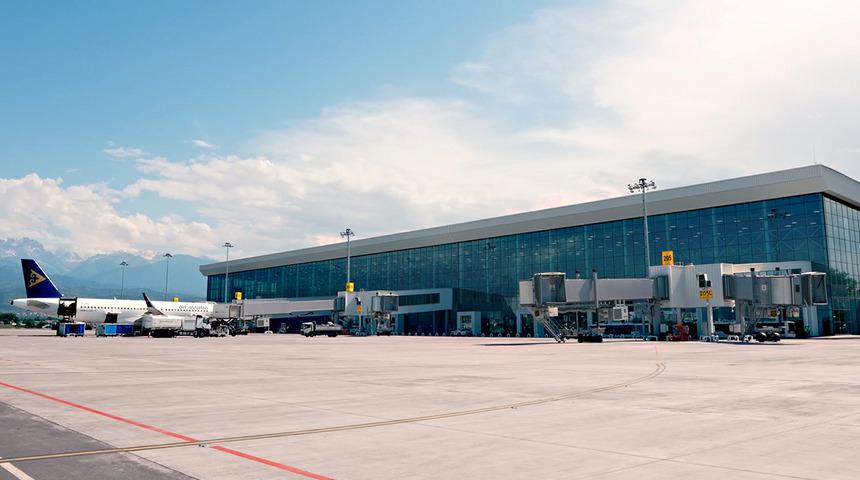 TAV&rsquo;ın &uuml;&ccedil; havalimanı en iyi 100 listesine girdi!