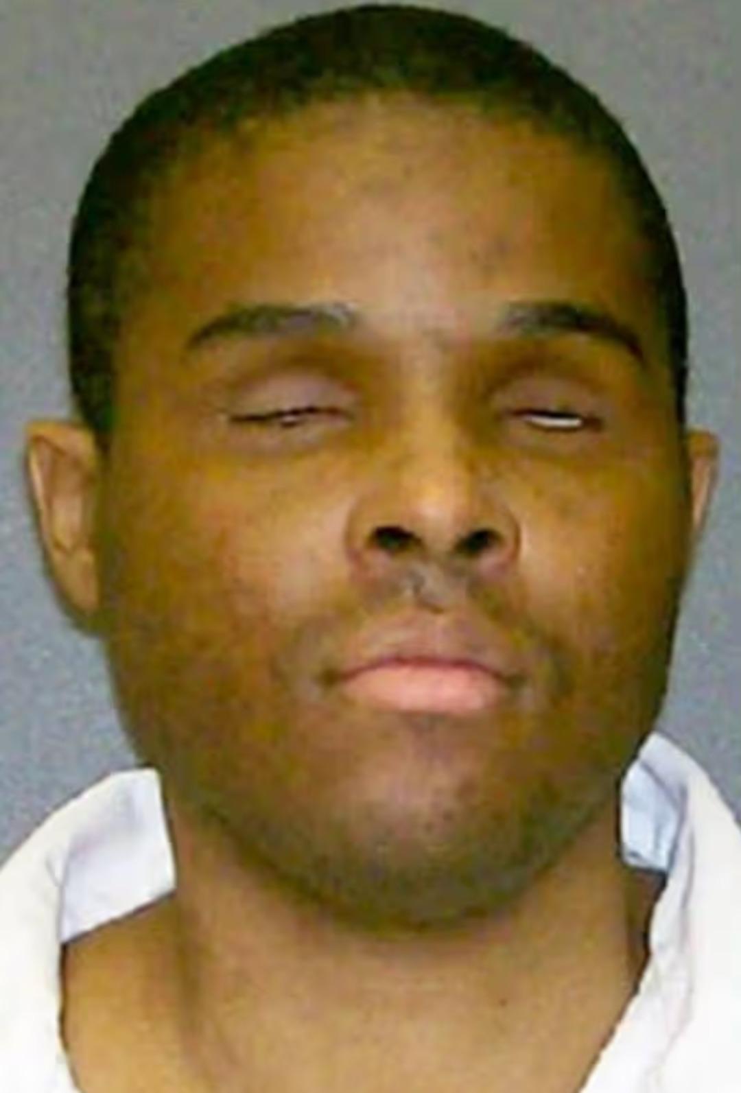 &Ouml;nce eşini ve iki &ccedil;ocuğunun kalbini s&ouml;kt&uuml; sonra kendi g&ouml;zlerini oyup yedi! 1