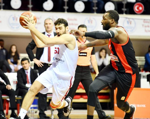 Gaziantep Basketbol - Muratbey Uşak: 68 - 65