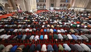 Bayram namazı saat ka&ccedil;ta kılınacak? Diyanet il il a&ccedil;ıkladı