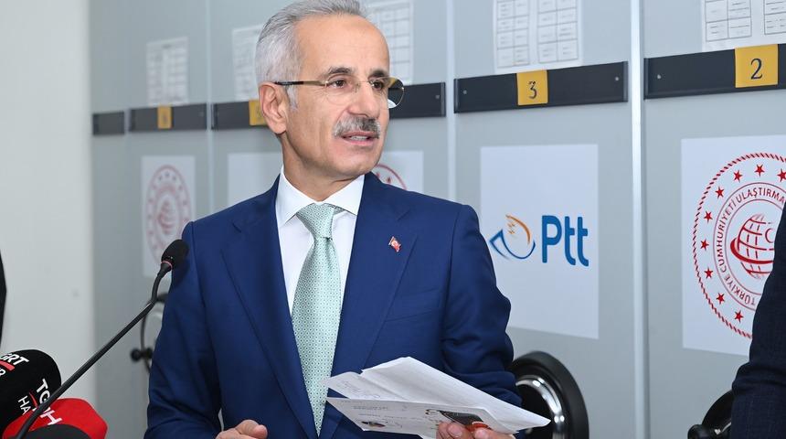 Bakan Uraloğlu: "PTT'nin k&ouml;kl&uuml; geleneğiyle bayramların manevi atmosferini yaşatmaya devam ediyoruz"