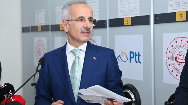 Bakan Uraloğlu: PTT'nin köklü geleneğiyle bayramların manevi atmosferini yaşatmaya devam ediyoruz