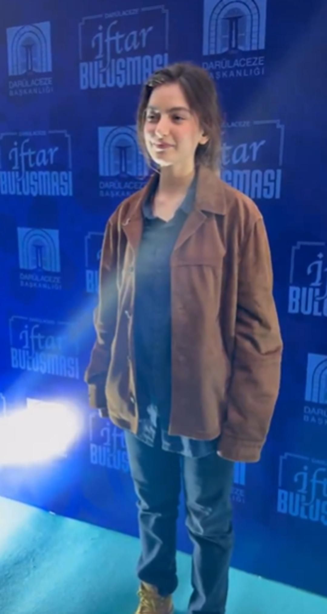 Ava Yaman ın konuşmasına babası izin vermedi! Ava Yaman ka&ccedil; yaşında? 1