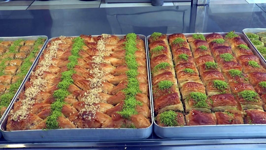 Bayram &ouml;ncesi tatlı uyarısı! İşletmeye girdiklerinde ilk olarak bakılması gereken... 2