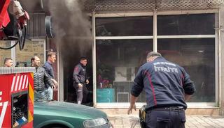 Şarjdaki batarya patladı; &ccedil;ıkan yangın s&ouml;nd&uuml;r&uuml;ld&uuml;