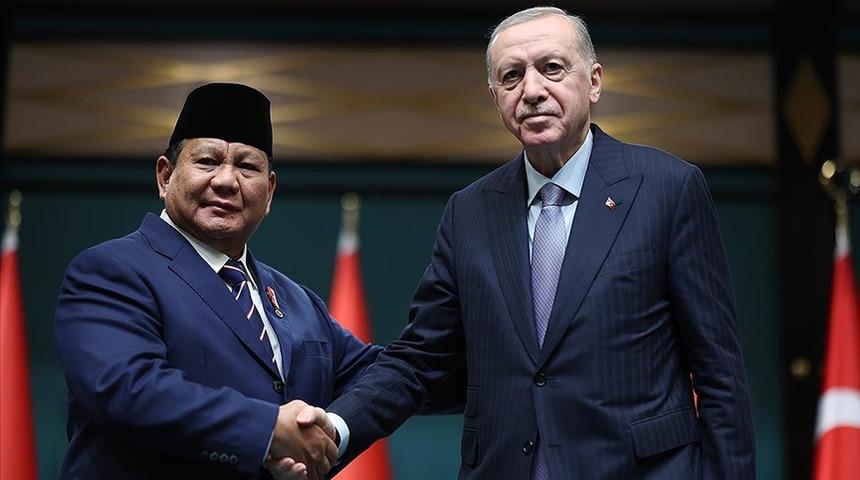 Cumhurbaşkanı Erdoğan, Endonezya Cumhurbaşkanı Subianto ile g&ouml;r&uuml;şt&uuml;