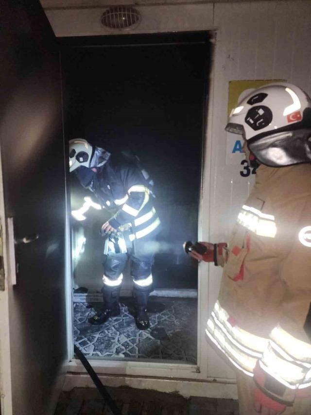 Kırıkhan&rsquo;da ev yangını 1