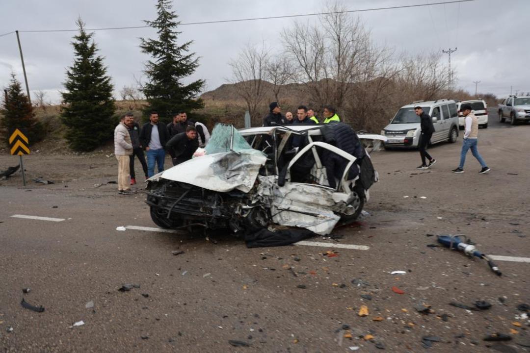 Nevşehir&rsquo;de zincirleme trafik kazası: 2 &ouml;l&uuml;, 7 yaralı 2