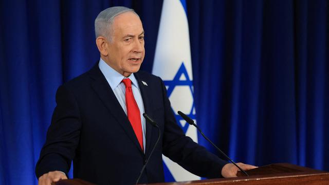 Netanyahu, Yaşıyorum, hayattayım dedi! İran, basın toplantısı sırasında İsrail'e füze ateşledi