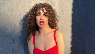 İmaj tazeledi! Son pozlarına beğeni yağdı