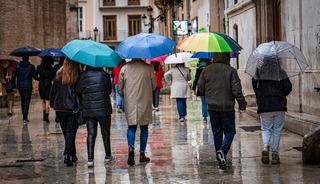 Bayramda hava s&uuml;rprizi: Sağanak, fırtına ve kar bir arada!