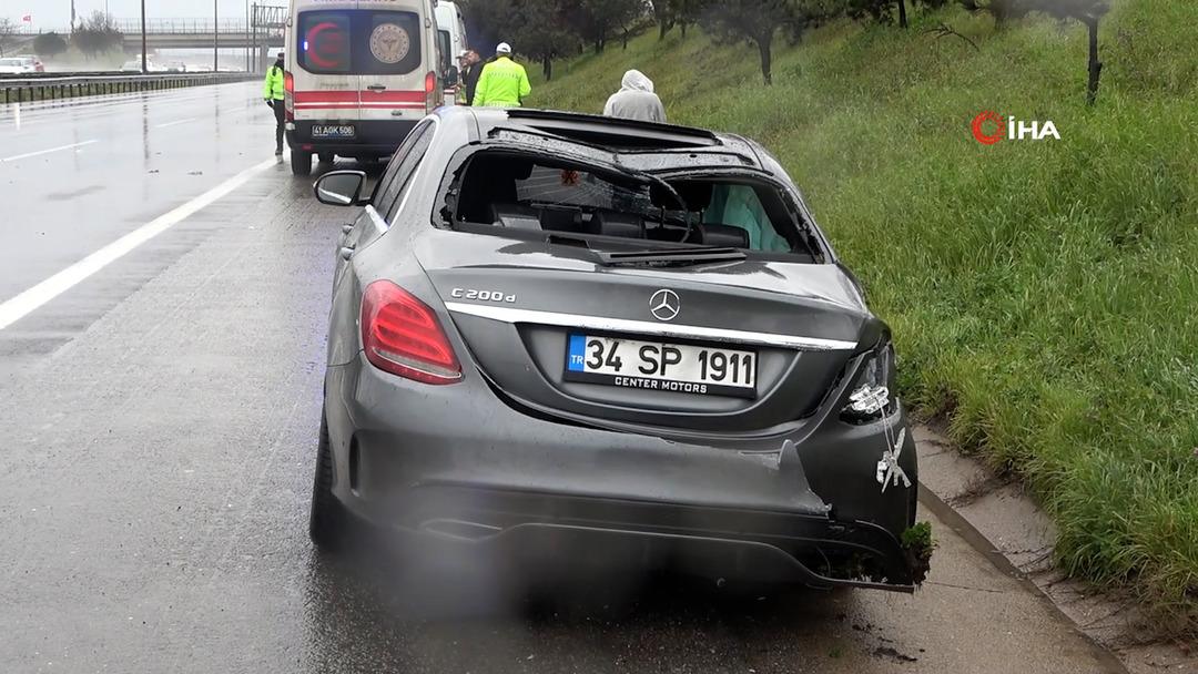 Takla atan otomobile başka bir ara&ccedil; &ccedil;arptı: 2&rsquo;si &ccedil;ocuk 7 yaralı! 2