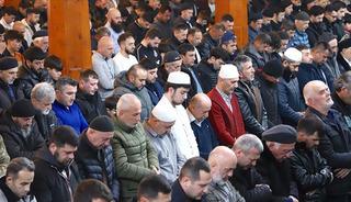 Azerbaycan&rsquo;da bayram namazı kılındı