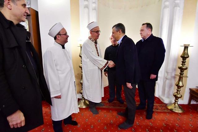 &Ouml;zg&uuml;r &Ouml;zel den dikkat &ccedil;eken İran mesajı: "T&uuml;rkiye i&ccedil;in de tehdit olur" 3