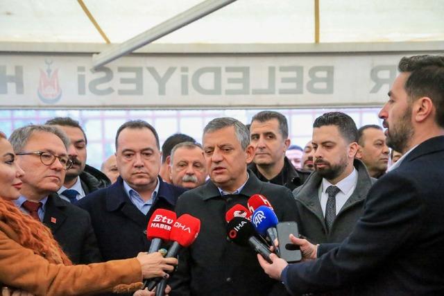 &Ouml;zg&uuml;r &Ouml;zel den dikkat &ccedil;eken İran mesajı: "T&uuml;rkiye i&ccedil;in de tehdit olur" 1