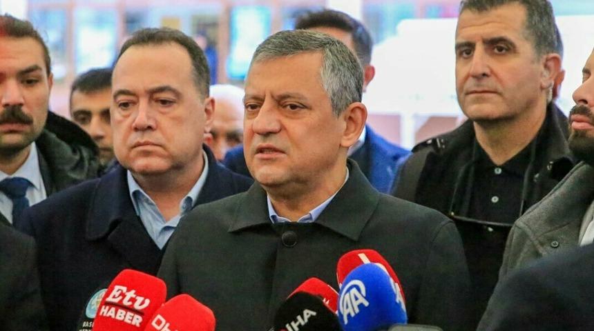 &Ouml;zg&uuml;r &Ouml;zel'den dikkat &ccedil;eken İran mesajı: "T&uuml;rkiye i&ccedil;in de tehdit olur"