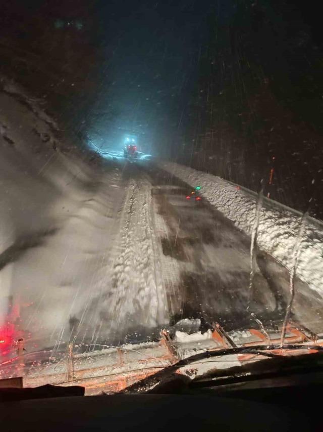 Kocaeli&rsquo;nin y&uuml;ksek kesimleri bayram sabahı beyaza b&uuml;r&uuml;nd&uuml; 2