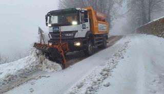 Kocaeli&rsquo;nin y&uuml;ksek kesimleri bayram sabahı beyaza b&uuml;r&uuml;nd&uuml;