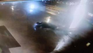 Kontrolden &ccedil;ıkan ara&ccedil; reklam panosuna &ccedil;arptı