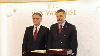 Bakan Çiftçi Van’da