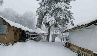 Bilecik bayram sabahına beyaz &ouml;rt&uuml;yle uyandı