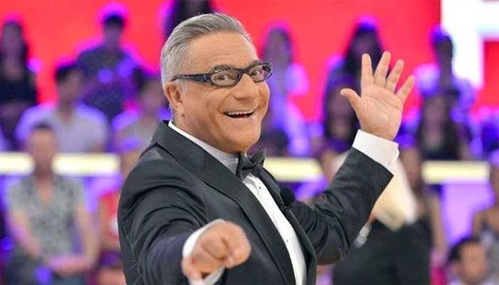 48 yaş k&uuml;&ccedil;&uuml;k fenomenle yaşadığı aşkı kabul etti! 'Evimde saatlerce...'  