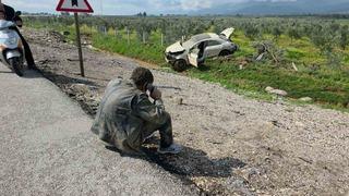 Hurdaya dönen araçtan burnu kanamadan çıktı