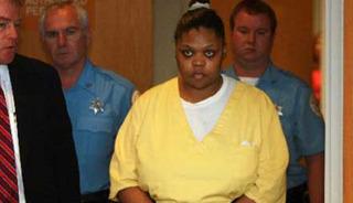 Hamile arkadaşını ve 3 &ccedil;ocuğunu vahşice katletti!