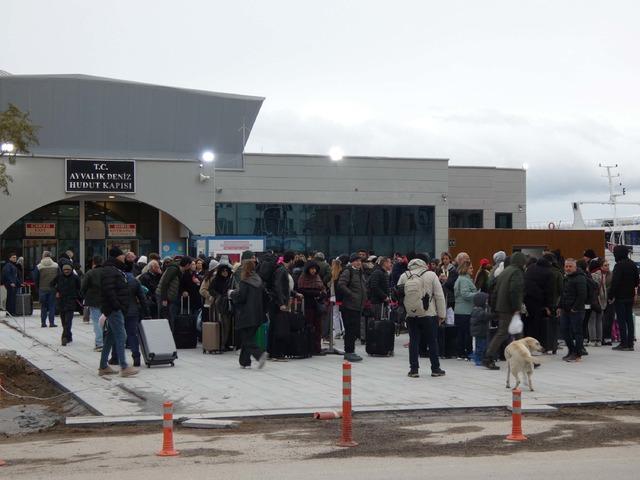 Ayvalık Deniz Hudut Kapısı nda  Midilli  yoğunluğu bu bayram azaldı 1