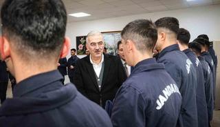 Vali Ayyıldız, İl Jandarma Komutanlığı&rsquo;nda Mehmet&ccedil;ik&rsquo;le buluştu