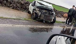 Diyarbakır&rsquo;da otomobil takla attı: 2 yaralı