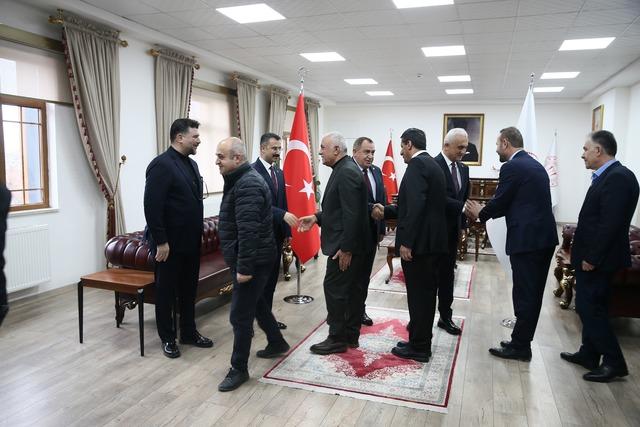 Muş Valisi &Ccedil;akır, g&uuml;venlik g&uuml;&ccedil;lerinin bayramını kutladı 1