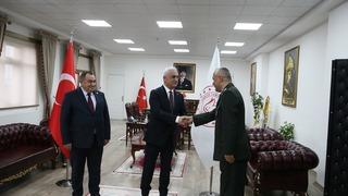 Muş Valisi Çakır, güvenlik güçlerinin bayramını kutladı