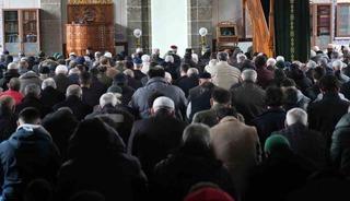 Samsun&rsquo;da "&ccedil;ifte bayram" coşkusu: Vatandaşlar camilere akın etti