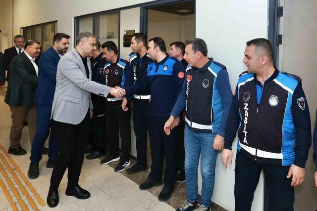 Başkan Toptaş belediye personeliyle bayramlaştı 1