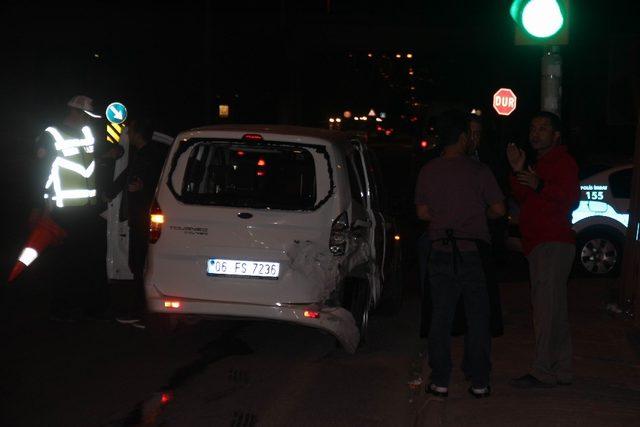 Takla atan otomobilin sürücüsü kaza yerinden kaçtı