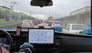 Bursa&rsquo;da hayat koridoru a&ccedil;ıldı S&uuml;r&uuml;c&uuml;lerden alkışlanacak hareket