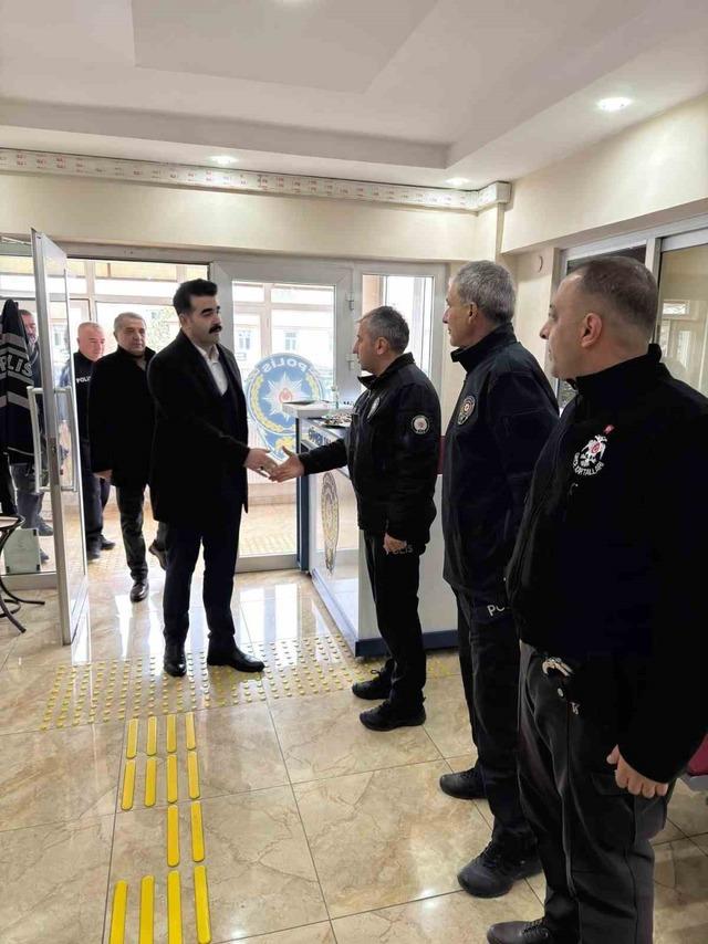 Tomarza’da güvenlik güçleriyle bayramlaşma ziyareti 1