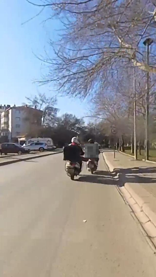 Benzini biten motosikleti iterken dengesini kaybeden motosiklet s&uuml;r&uuml;c&uuml;s&uuml; kaza yaptı 1