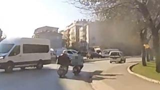 Benzini biten motosikleti iterken dengesini kaybeden motosiklet sürücüsü kaza yaptı