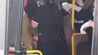 Yolculuk sırasında sancılanan kadın dolmuşta doğum yaptı