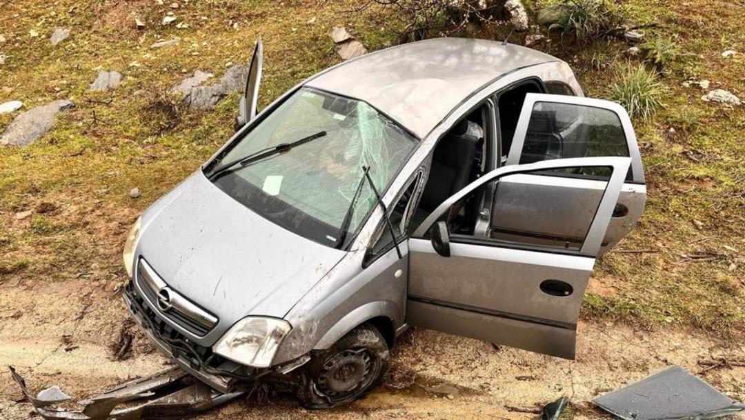 Manisa da otomobil şarampole u&ccedil;tu: 1 yaralı  1