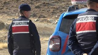 Boşanma aşamasındaki eşini babasının mezarı başında öldürdü, baldızını ağır yaraladı